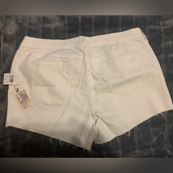 Jessica Simpson Women's Side Panel Destructed Maternity Shorts White Size Large - Picture 5 of 9